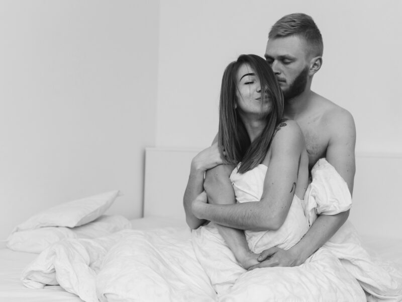 Porn bang HD loirinha esculachada por super pica - Entre Desejos e Delírios: Uma Noite de Paixão